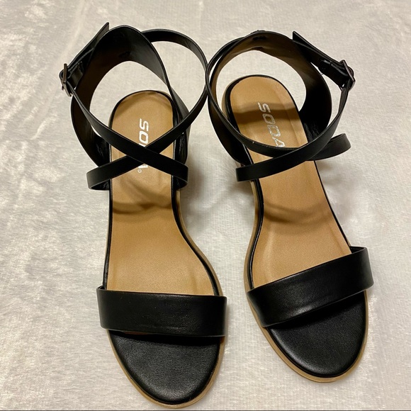 Soda Black Block Heel Strappy Sandals - Picture 2 of 8